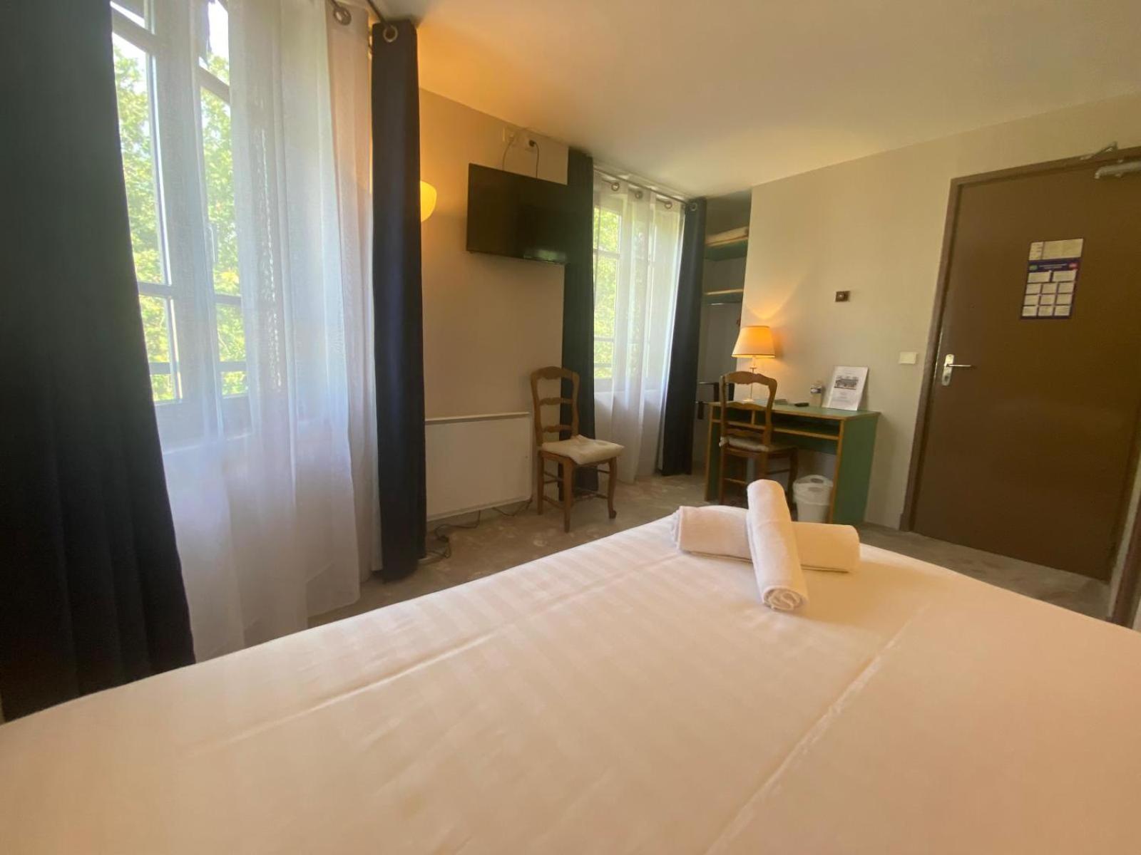 Hotel Paris Vesinet- Logis Hotel Restaurant Le Vesinet Luaran gambar