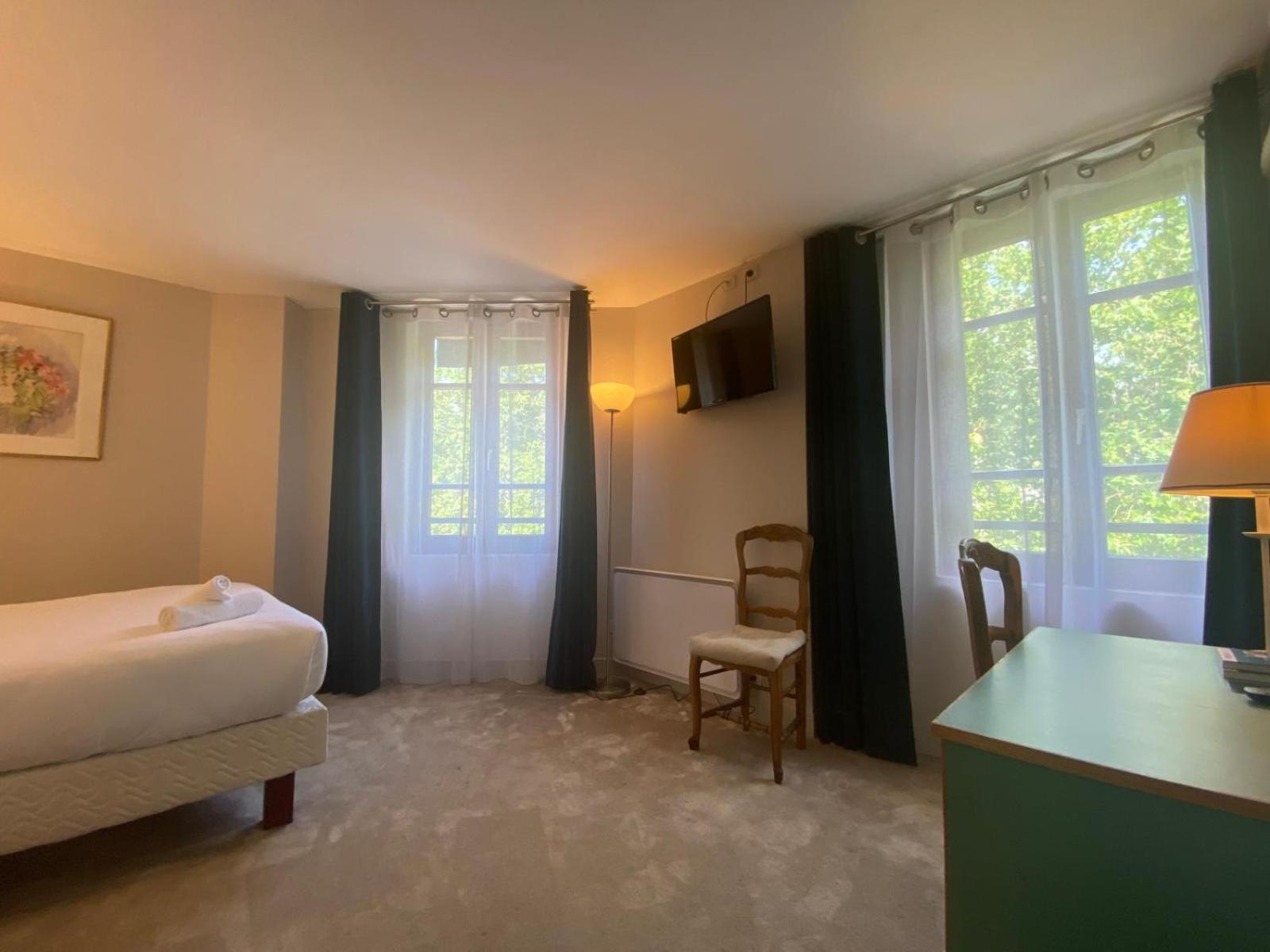 Hotel Paris Vesinet- Logis Hotel Restaurant Le Vesinet Luaran gambar