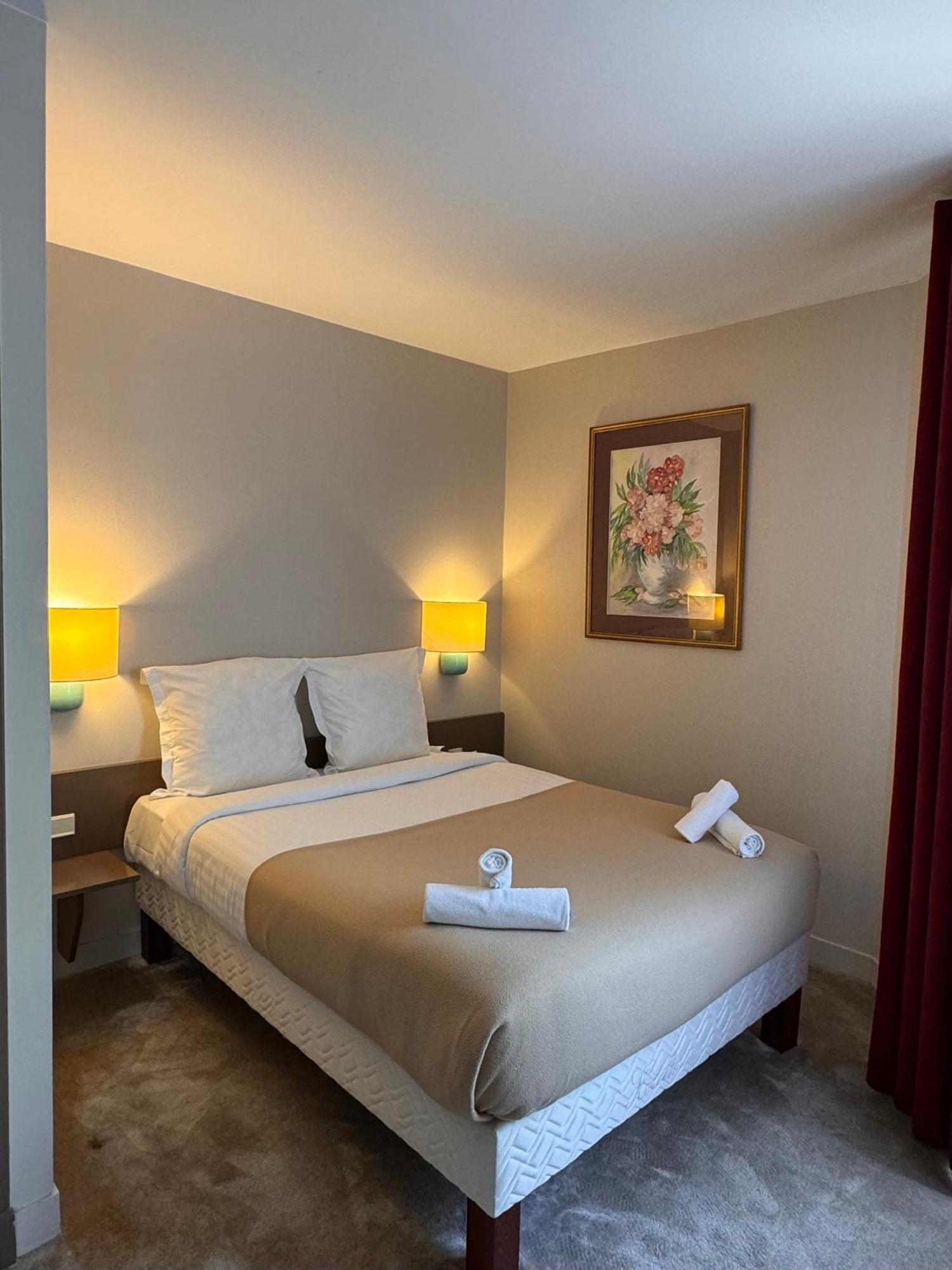 Hotel Paris Vesinet- Logis Hotel Restaurant Le Vesinet Luaran gambar